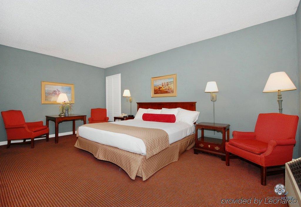 Best Western Old Main Lodge Waco Room photo